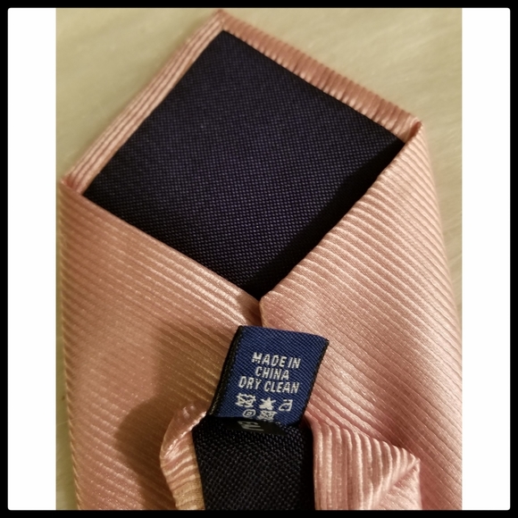 Saddlebred*Pink Ridged Tie - Picture 4 of 4